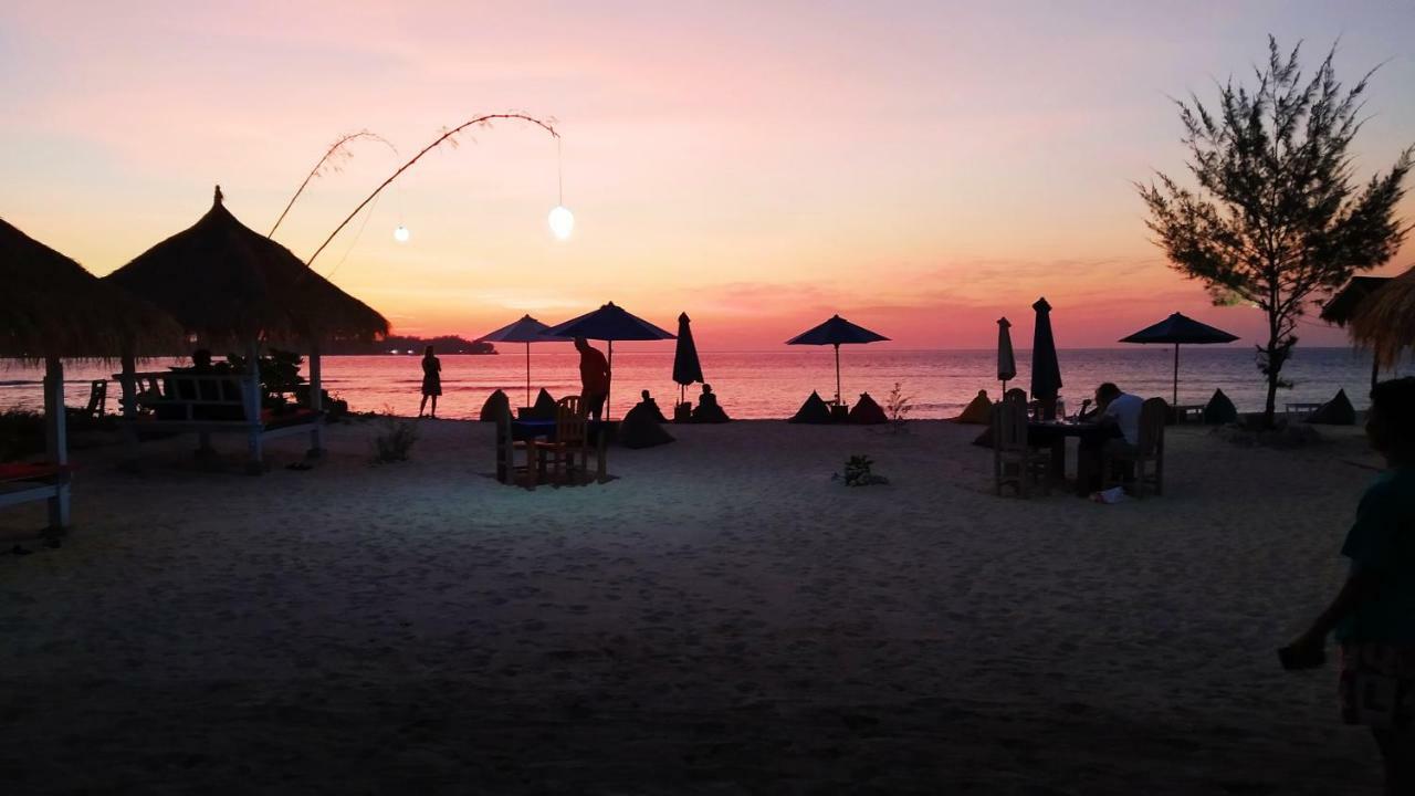 Sunset Beach Bungalow Gili Meno Ngoại thất bức ảnh